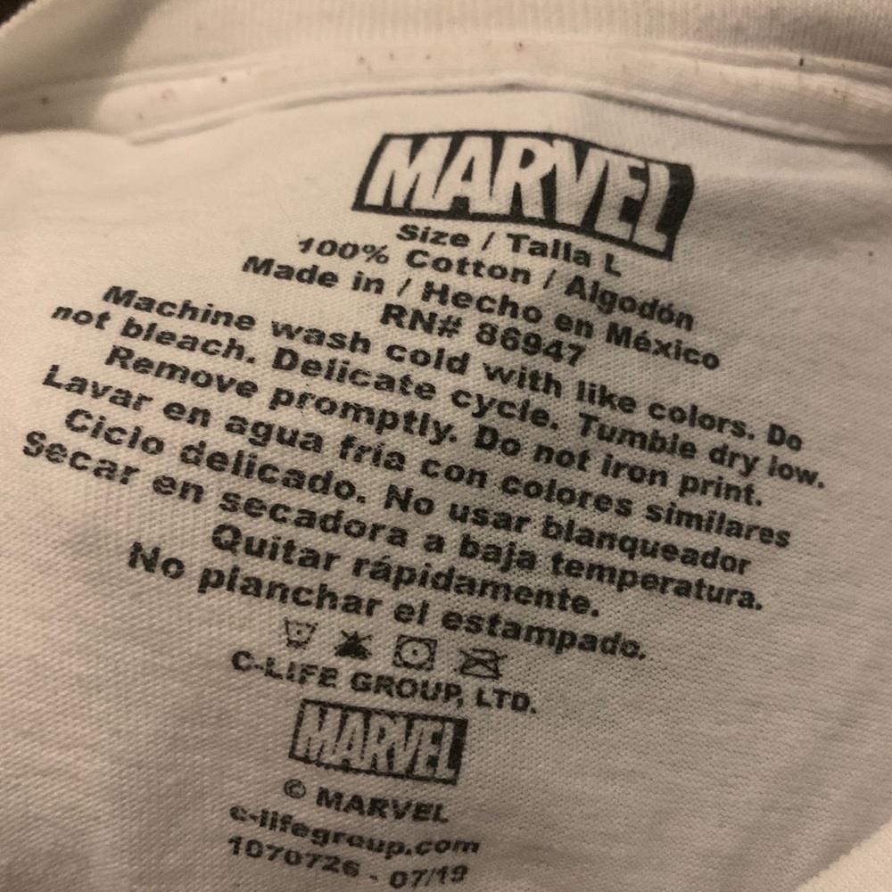 Marvel T-shirt - Picture 2 of 2